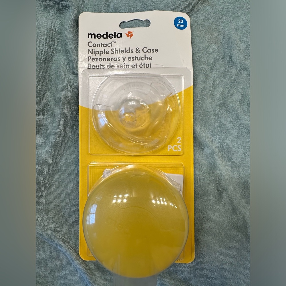 Medela 20mm nipple shield and case